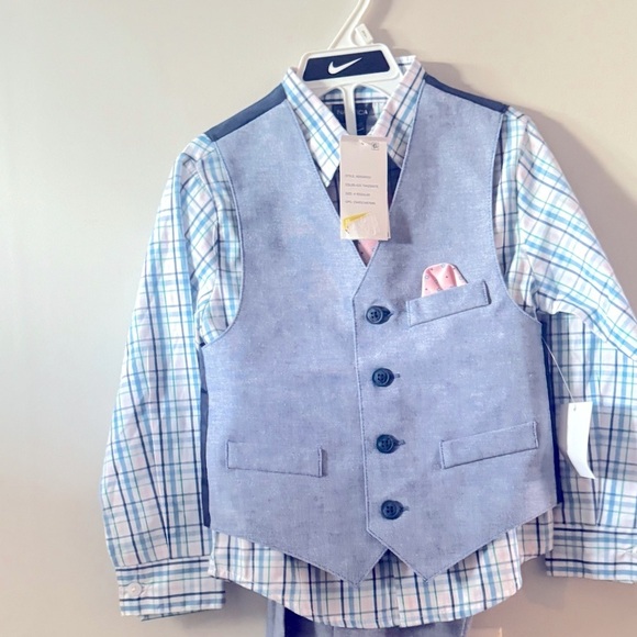 Nautica Little Boys 4-Pc. Linen Look Vest Set
Boys jacket and suit - Picture 4 of 6